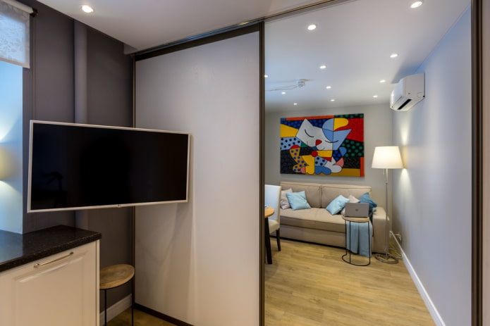 Sliding partition