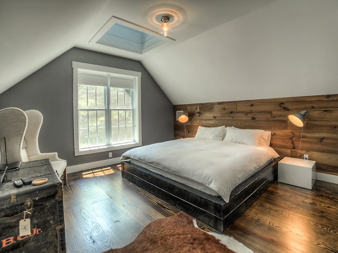 laminate on the wall in the bedroom