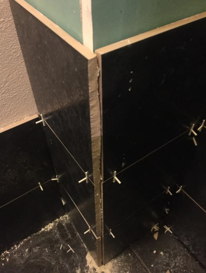 how to decorate the outer corner of the tile