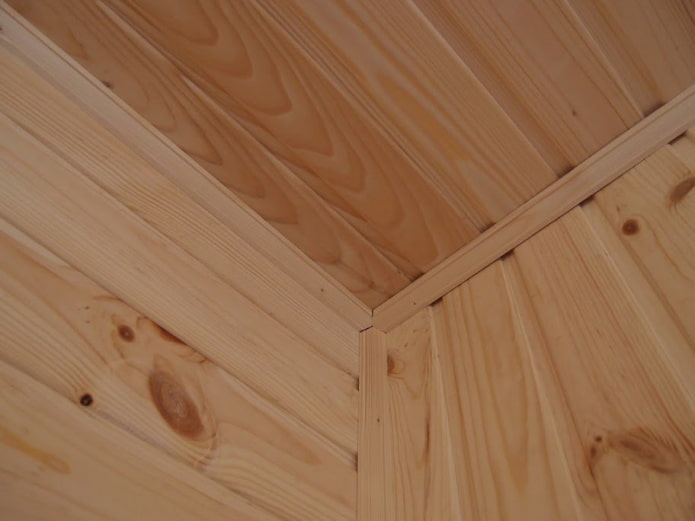 installing an internal corner for clapboard