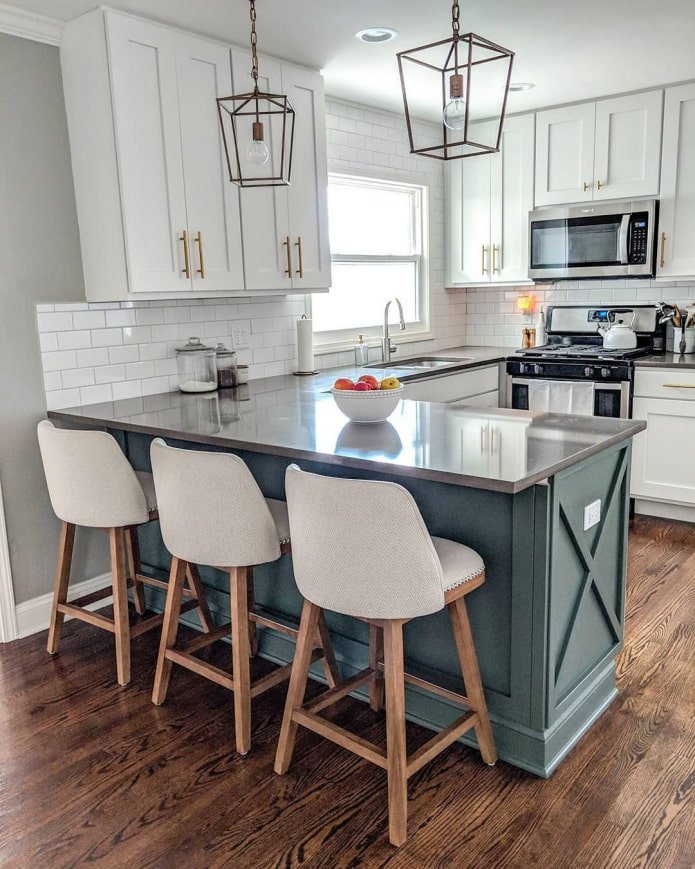 kitchen peninsula