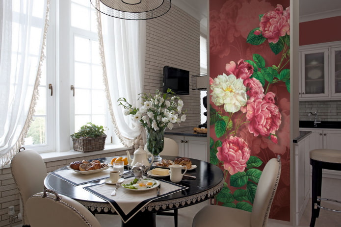 panel with flowers