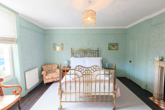 bedroom in mint and orange tones