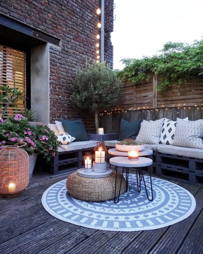 pallet patio furniture