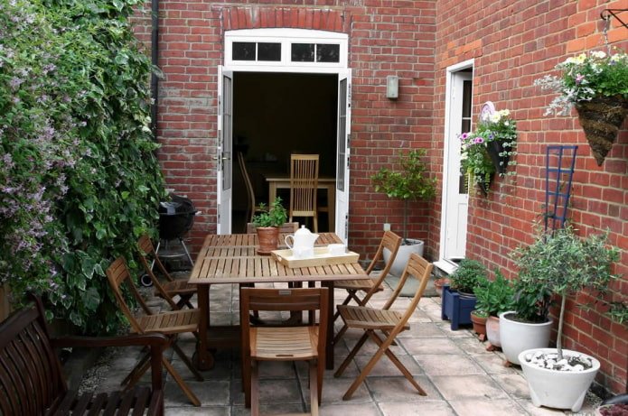 backyard patio