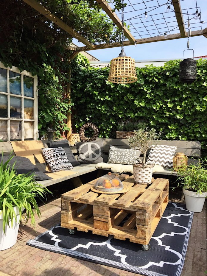 DIY outdoor furniture