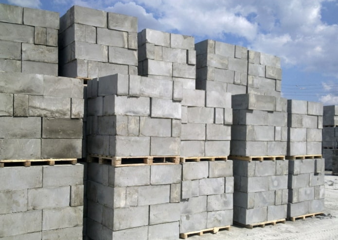 pallets with foam block