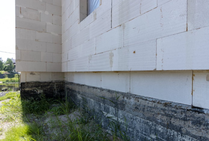 foam block on the wall of an apartment building