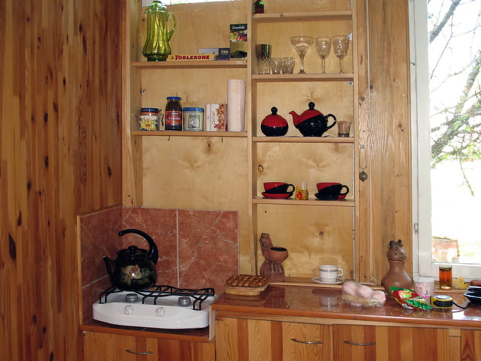 Kitchen before renovation