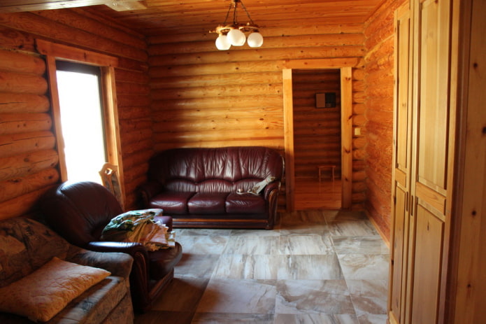 Guest bedroom