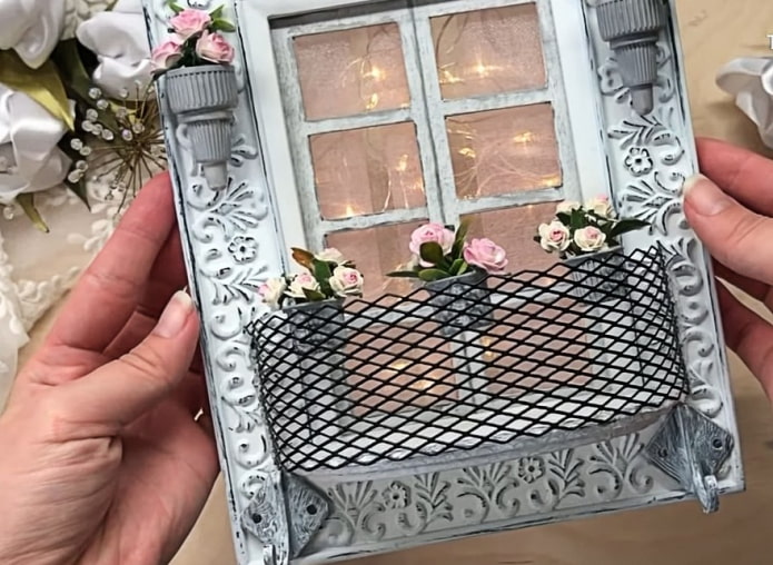 key holder from a photo frame