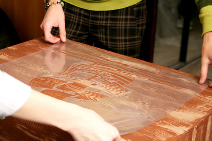 applying the stencil