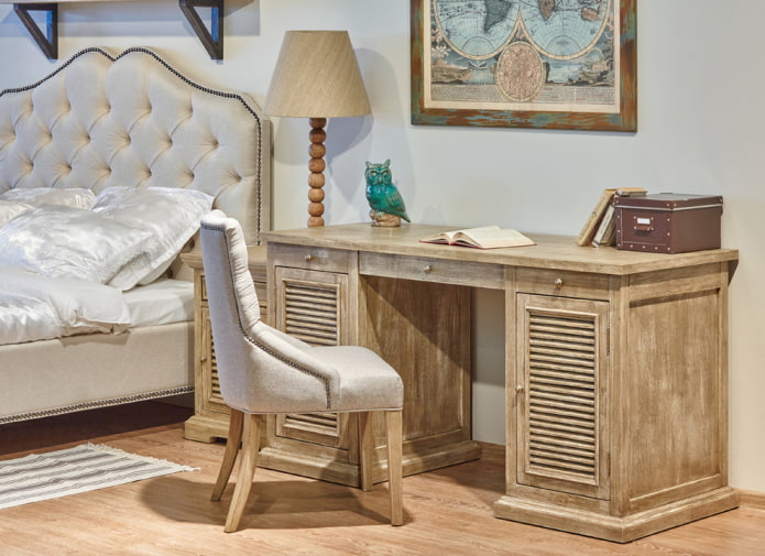 writing desk with patina in the interior