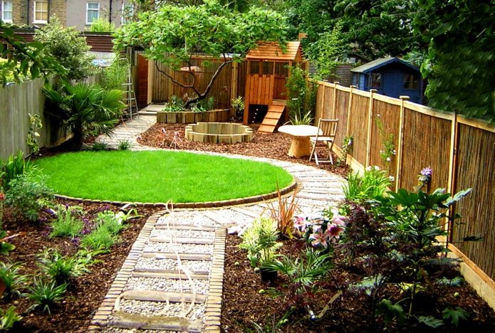 stylish elongated vegetable garden