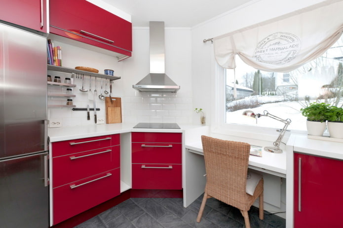 Bright kitchen with a common countertop