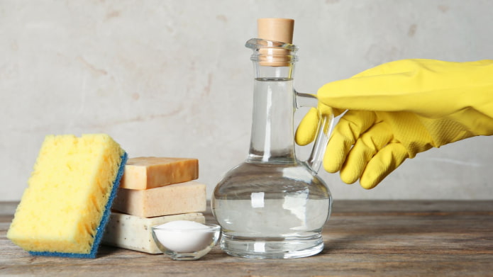 vinegar from mold