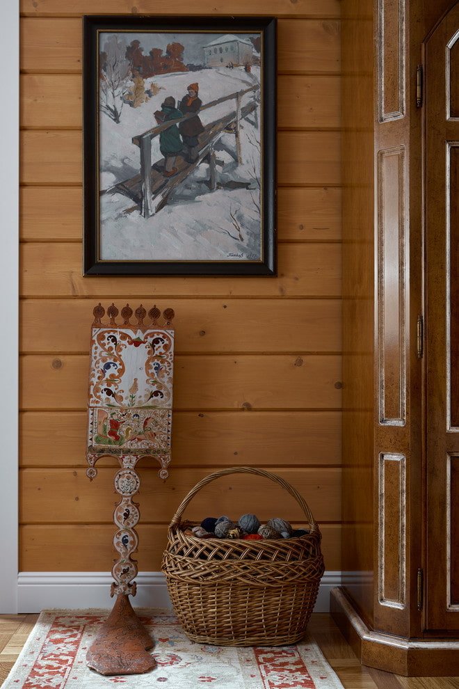 Basket with threads