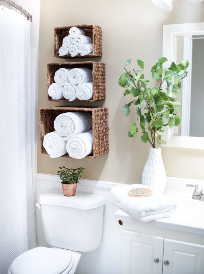 Basket-shelves in the bathroom