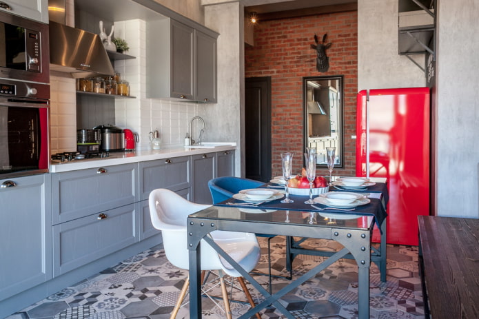 patchwork floor tiles in the kitchen interior