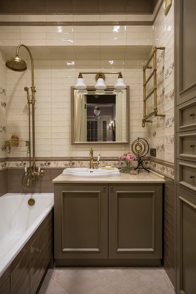beige and brown tiles