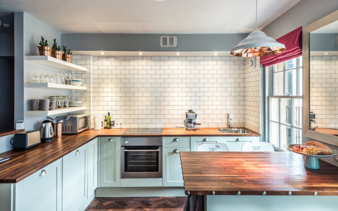 Hog with contrasting grout