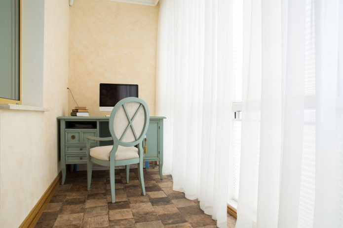 tiles in the interior of the balcony