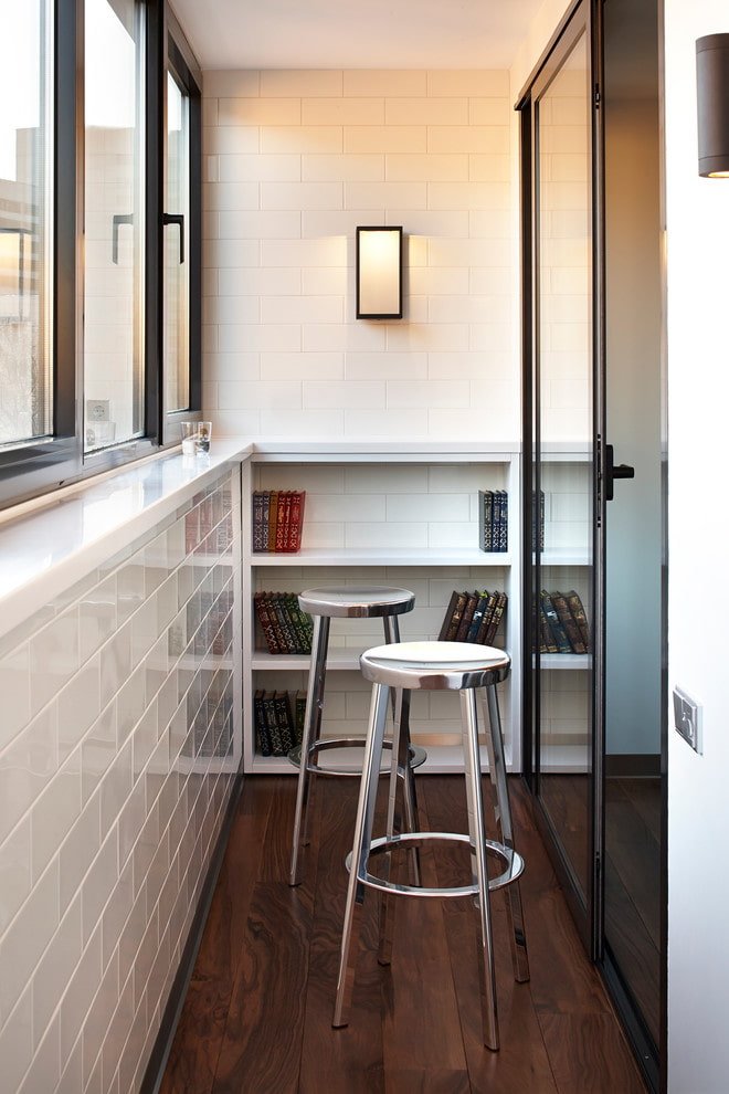 brick-like tiles in the balcony interior