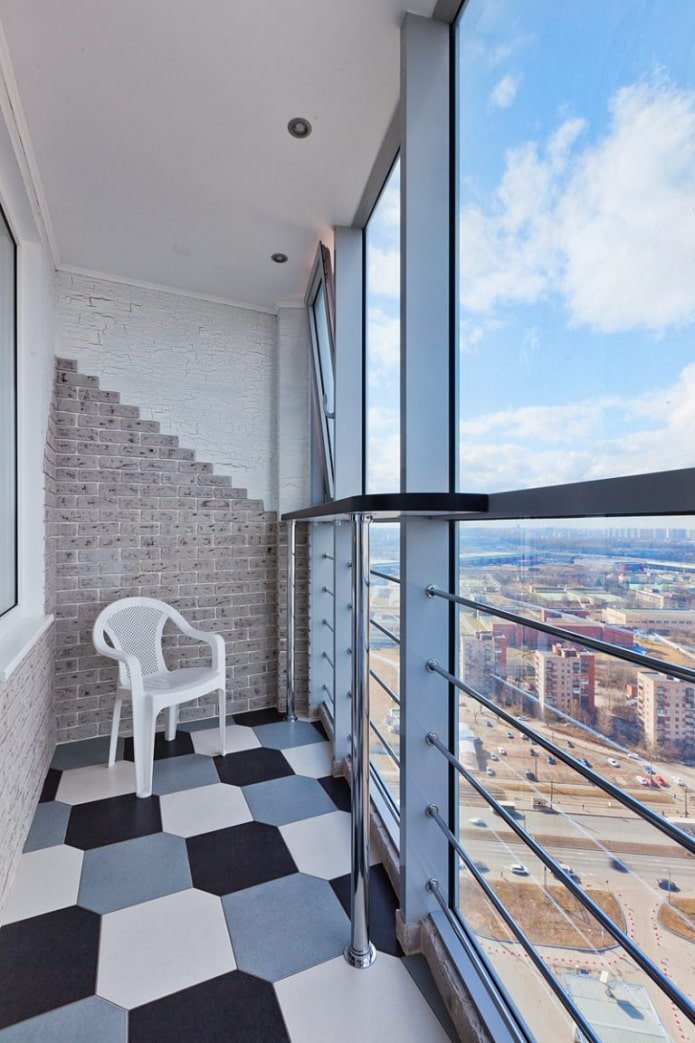 tiles laid diagonally on the balcony