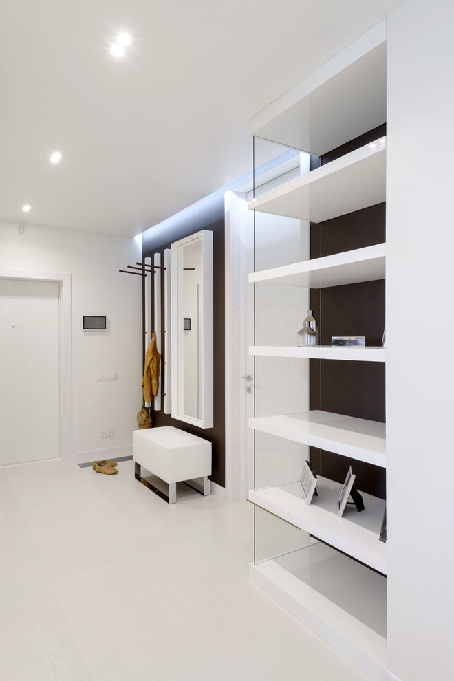 minimalism in the hallway