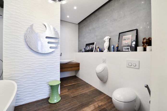 wood-effect floor tiles in the bathroom interior