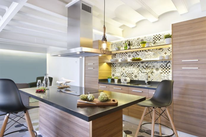 patchwork tile on an apron in the kitchen