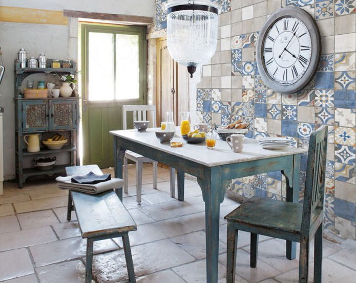 Patchwork tiles in a retro-style kitchen