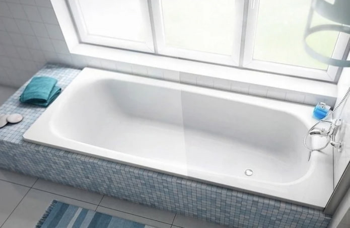 enamel bathtub