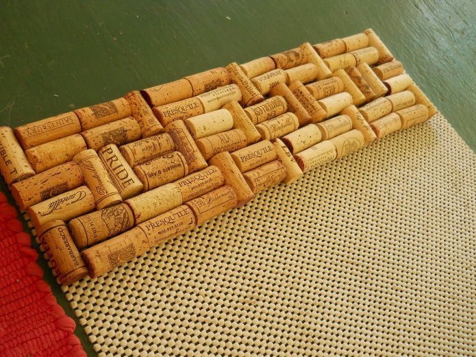 making a rug from cork halves