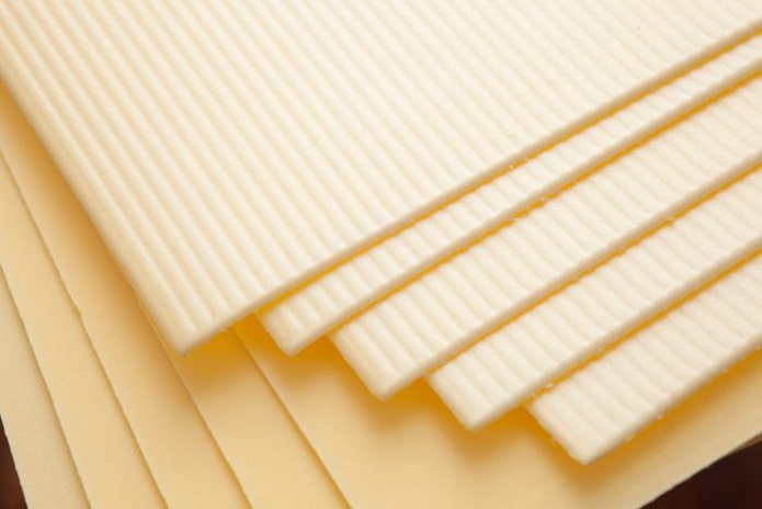 Underlay for floors made of expanded polystyrene
