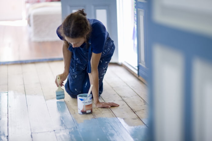 painting a wooden floor