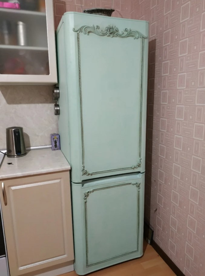 decorate the refrigerator