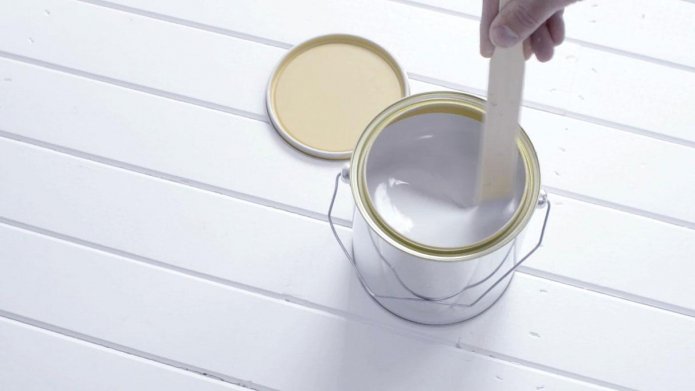 Stirring the paint