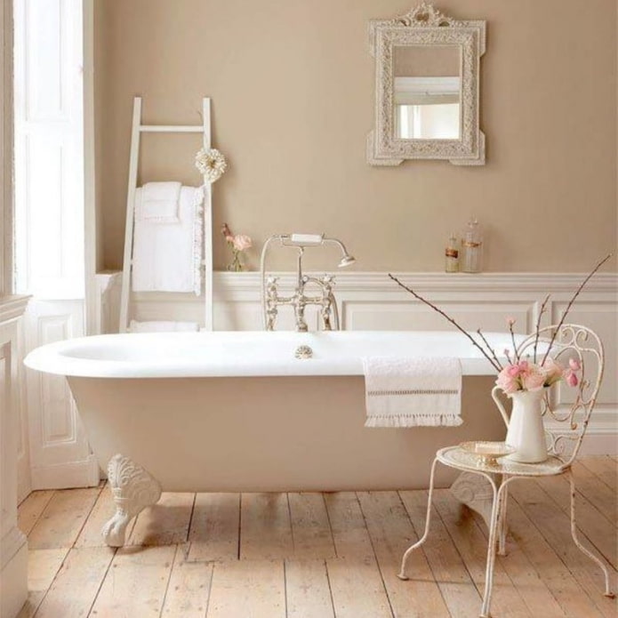 Bathroom in Shabby Chic style