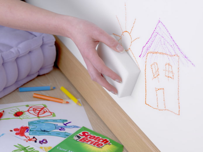 Sponge for cleaning walls