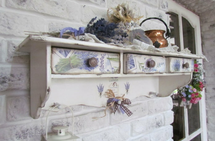 Provence style wall shelf design