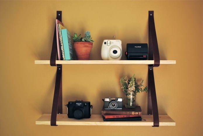 Hanging shelf