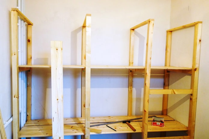Horizontal crossbars