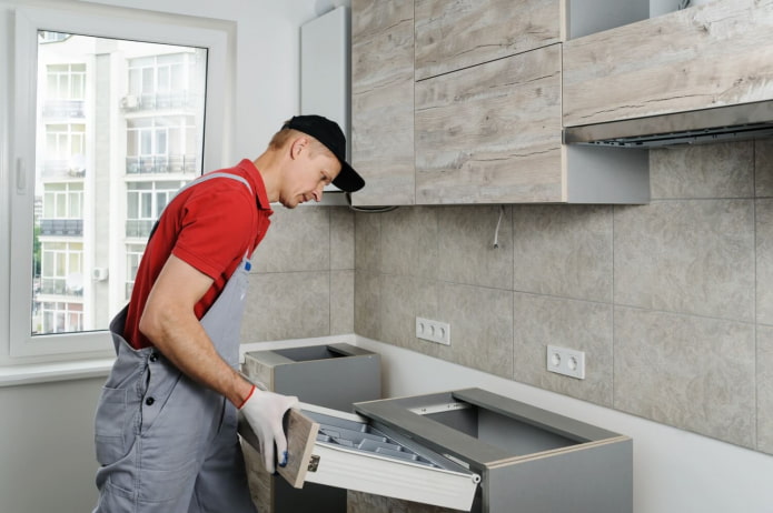 installation of a built-in kitchen