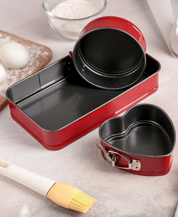 metal cake pans