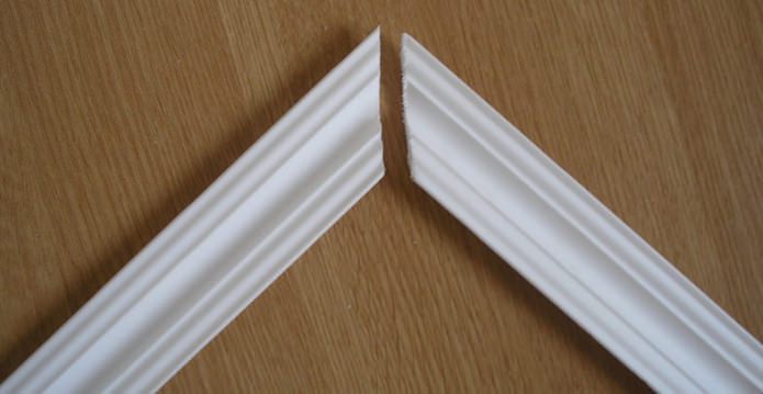 Foam ceiling skirting board 