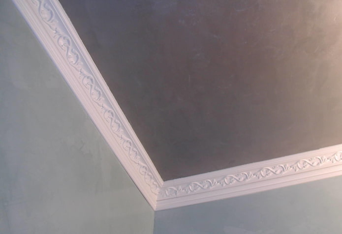 ceiling molding made of foam