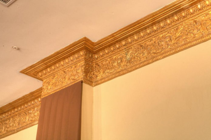 golden ceiling molding