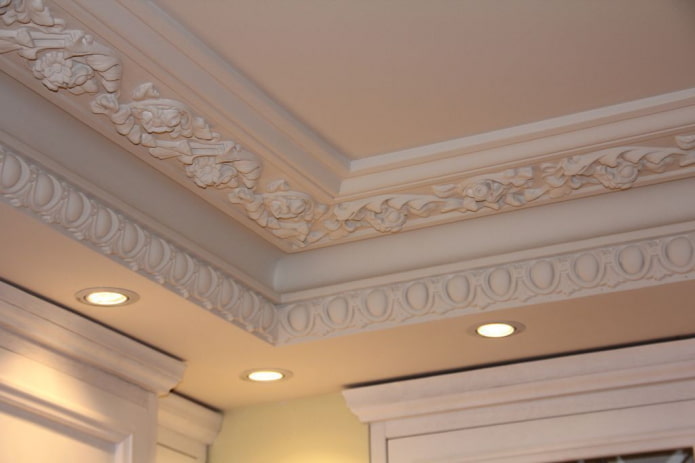 ceiling molding with molding