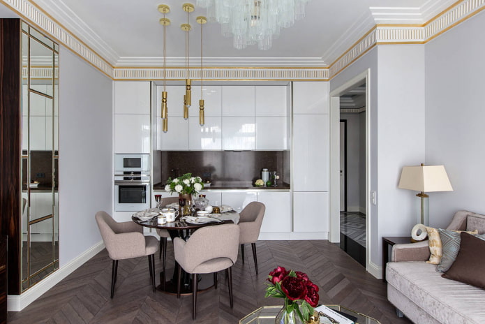 ceiling moldings in the kitchen interior